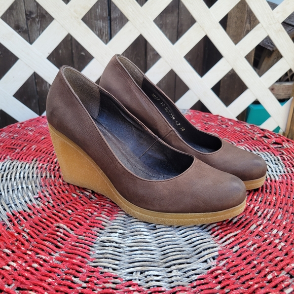 Classic Wojas Pumps! 🤩 - Picture 1 of 6